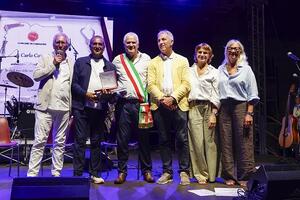 Carlo Conti Ambasciatore di Camaiore: giovedì 6 agosto la consegna del riconoscimento durante la quarta serata di Camaiore Estate