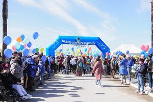 "Corri con Francesco": domenica 15 marzo a Forte dei Marmi la quarta edizione della camminata solidale. Dal Pontile una passeggiata di beneficenza a sostegno dei progetti dedicati ai disturbi specifici dell'apprendimento.