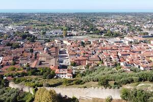 Pietrasanta &quot;vola&quot; all&#039;Expo di Osaka 2025