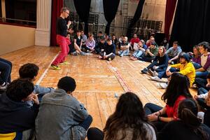 Il teatro come spazio di ascolto e di ricerca: aprono in Versilia i nuovi corsi di Federico Barsanti per adulti, ragazzi e bambini