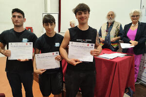 XXIV Premio Catarsini per opere tattili: vittoria di gruppo del 'Marconi' di Seravezza con le Cave reinterpretate in marmo statuario