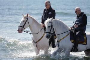 Inaugurata alla presenza del maestro Bocelli la manifestazione “Figli del Vento 2026”