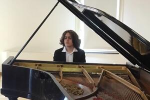 &quot;Concerto per violino e pianoforte&quot; a Villa Bertelli, domenica 2 novembre