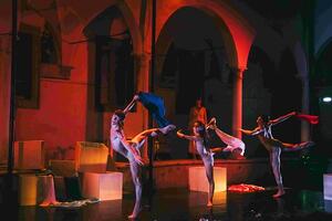 46° Festival La Versiliana: in scena nel Chiostro di Sant’Agostino l’ultimo capitolo della trilogia di Greta Arditi 4 agosto, ore 21,30