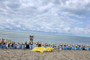 A Forte dei Marmi i bambini dei centri estivi partecipano a Puliamo il Mondo