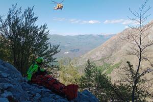 Doppio intervento per il Soccorso Alpino sulle Apuane: un ferito con diversi traumi e un anziano colto da malore