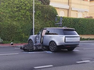 Gravissimo incidente su viale Roma a Pietrasanta: muore in moto un diciassettenne, l'amico di 18 anni è grave
