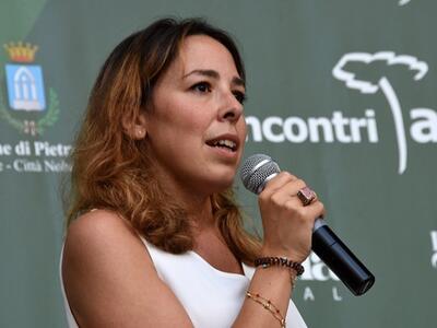 Torna il Caffè de La Versiliana: Agnese Pini ospite di Alessandro Sallusti, domenica 10 maggio