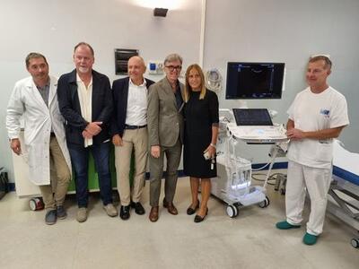 Ospedale Versilia: la Radiologia si arricchisce di un ecografo di ultima generazione donato dalla Banca Versilia Lunigiana e Garfagnana