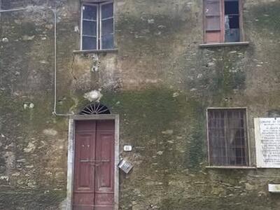 Vezzoni: Cimitero di Mulina/Canonica di San Rocco/Palizzata lungo il sentiero medaglie d'oro
