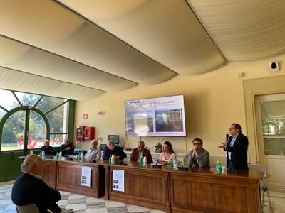 Paladini Apuoversiliesi: allerta erosione dialogo del territorio con gli amministratori apuoversiliesi su erosione. On. Barabotti ha presentato una interrogazione per il commissariamento della Regione presente anche il professor Pietro Lunardi