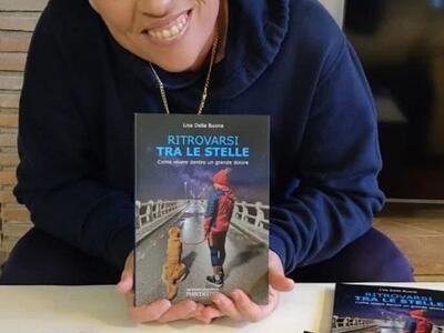 La forza e la solidarietà dopo un grande dolore nel libro "Ritrovarsi tra le stelle" di Lisa Della Buona, domenica 9 agosto