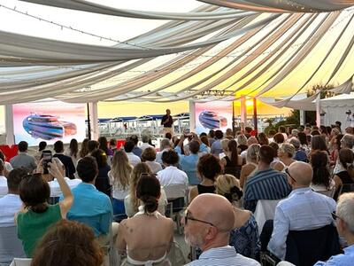 TEDx Forte dei Marmi 2026: “Dreams to design” - Il prossimo 30 luglio torna l’unico TEDx sulla spiaggia con Gala Design valley