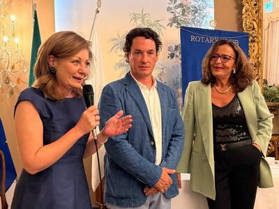 Gustavo Vélez al Rotary Club Viareggio Versilia: presentata in anteprima la grande mostra estiva di Pietrasanta