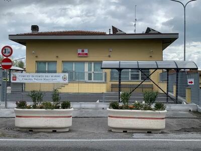 Il Comando della Polizia Locale di Forte dei Marmi rende omaggio a Francesco Imprezzabile