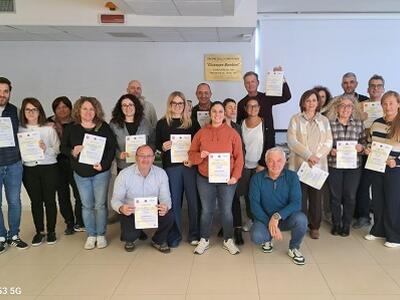 Seravezza: municipio cardioprotetto con il nuovo dae, la formazione di una ventina di dipendenti