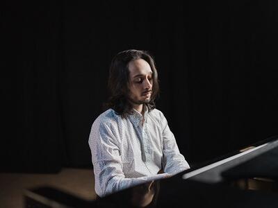 &quot;Le vie del suono. Itinerari di un pianoforte viaggiatore&quot;: concerto di Salvatore Sclafani a Villa Bertelli, lunedì 8 dicembre