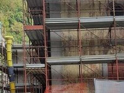 Vezzoni: &quot;Iniziata la posa degli embrici sul tetto della chiesa di San Rocco a Mulina di Stazzema&quot;