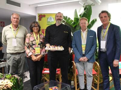 Fiori eduli: Coldiretti Lucca, viareggini Carmazzi-Patalani portano fiori da mangiare sul palco congresso nazionale del fiore a Torre del Lago