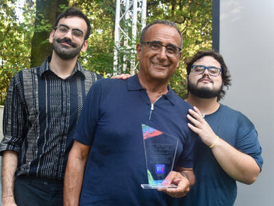 Carlo Conti premiato ad Orizzonti differenti, Pensieri distinti