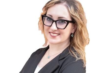 Michela Dell'Innocenti, consigliere FdI Massarosa: "Strade colabrodo, promesse dimenticate"