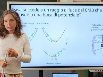 Elena Pierpaoli, docente di astrofisica ed astronomia alla University of Southern California di Los Angeles incontra gli alunni del  Liceo Scientifico Barsanti e Matteucci