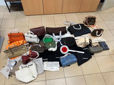 Forte dei Marmi, lotta alla contraffazione: sequestrati oltre 50 tra borse e accessori