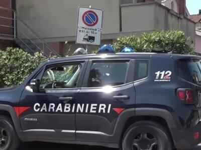 Assaltano l'appartamento di un gruppo di trans a Torre del Lago: cinque uomini dell'est Europa arrestati