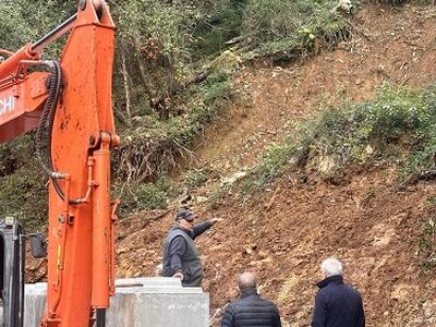 Camaiore: partiti i lavori per il ripristino della frana lungo la via per Metato