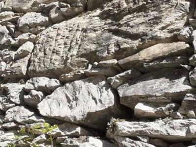 Giuseppe Vezzoni: "Il bastione nella Gola del Rondone, potenziale show room dei marmi del Piastraio"