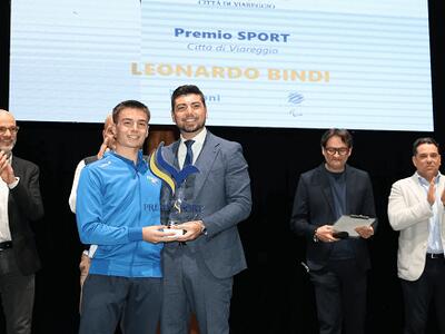 Leonardo Bindi Trionfa al Premio Sport Città di Viareggio: il Campione Mondiale di Karate è il "Vincitore Assoluto" dell’anno