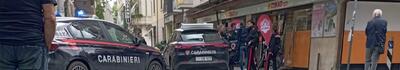 Terrore in centro a Viareggio: armato di pistola finta cerca di rapinare la Conad di via Battisti, bloccato e arrestato