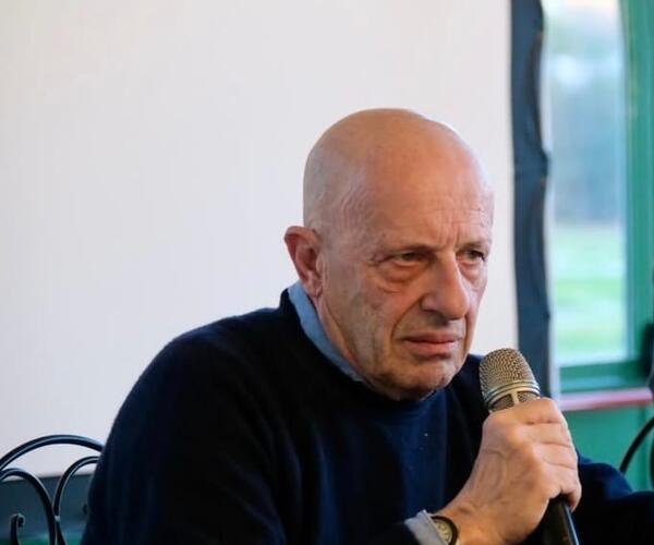 "Il Sistema colpisce ancora": Sallusti fa il tutto esaurito al Giardino d'Inverno di Villa Bertelli