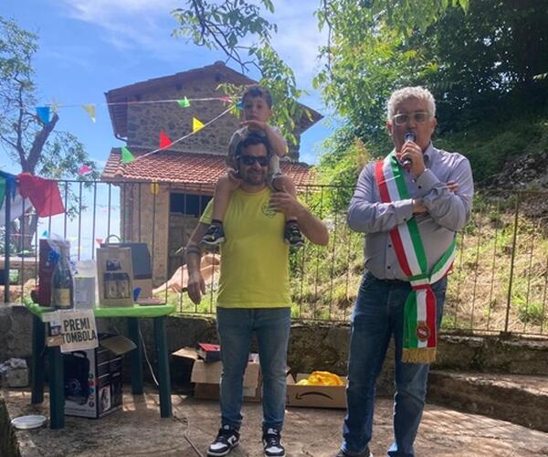 Successo per la prima edizione di “Falcioli in Festa”: comunità, partecipazione e solidarietà per l’acquisto di un DAE
