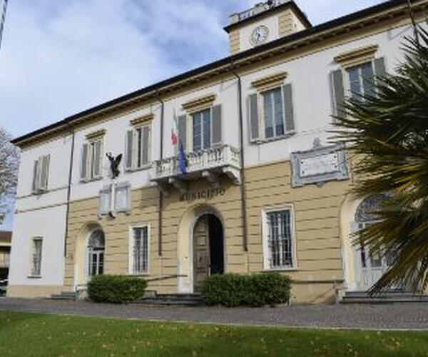 I consiglieri di minoranza Morelli, Bertolaccini, Cima Pietro e Lucchesi: "Pre-scuola a Massarosa. Tre mesi di annunci, tre giri di iscrizioni, zero certezze per le famiglie"