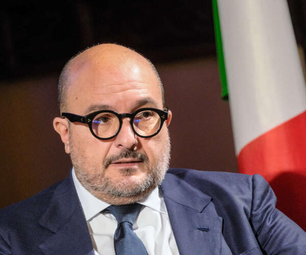 Gennaro Sangiuliano torna a Villa Bertelli con il suo ultimo libro su Erdogan, mercoledì 24 giugno