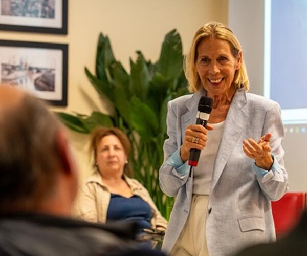 Darsena, Marialina  Marcucci: “Lavoro di squadra con Regione e Governo per lo sviluppo del porto e uno sportello per la nautica. Si alla via del mare”