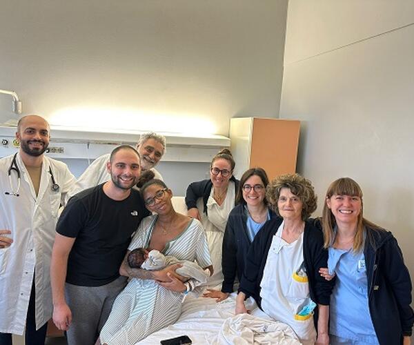 Il primo nato 2026 in Versilia si chiama Santiago Pace