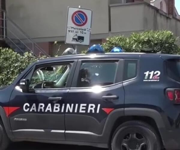 Assaltano l'appartamento di un gruppo di trans a Torre del Lago: cinque uomini dell'est Europa arrestati
