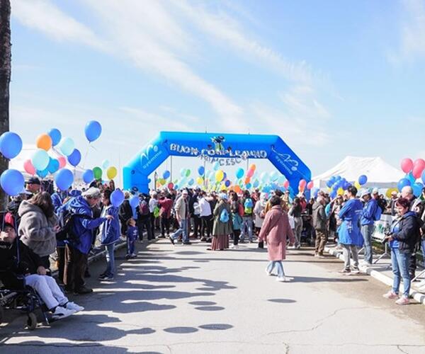 "Corri con Francesco": domenica 15 marzo a Forte dei Marmi la quarta edizione della camminata solidale. Dal Pontile una passeggiata di beneficenza a sostegno dei progetti dedicati ai disturbi specifici dell'apprendimento.