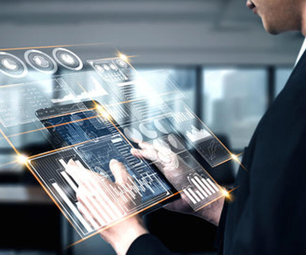 Fondi PNRR per digitalizzare il Comune, ma i dati sulle scuole non si trovano