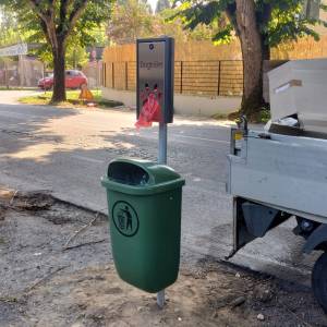 dogtoilet lungo viale Apua_2