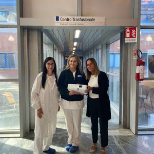 5 Apertura videoproiettore donato a SIMT da famiglia di Francesco Petri