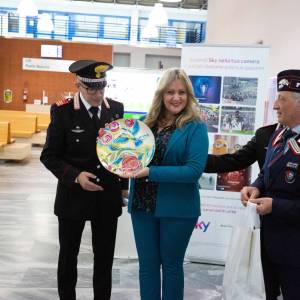 ok 22 Dono alla Direzione Sanitaria da parte dell'artista