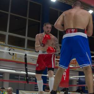 Marvin Ghilarducci (pantaloncini rossi)