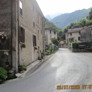 Entrata ddel paese di Mulina a sinistra sp42 proprietà privata  ingrandire foto IMG_3178 s