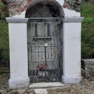 cappellina in loc. La Benda -Ruosina